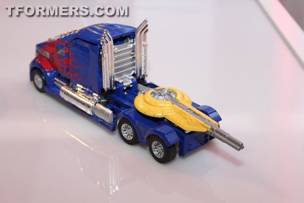 First Look At Transformers Age Of Extinction Optimus Prime Action Figure  (12 of 13)